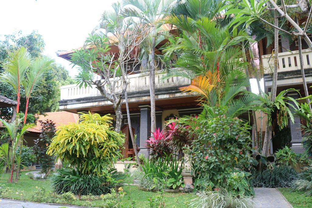 Kusnadi Legian
