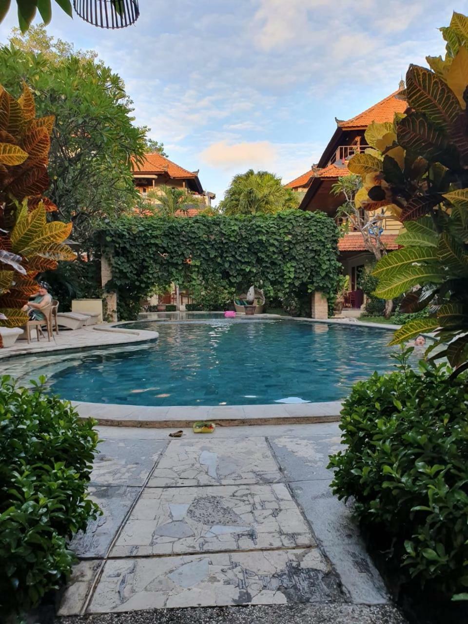 Kusnadi Legian